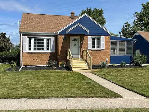 1st image of 3 Roxborough Ave