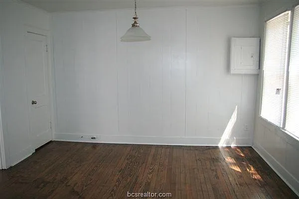 814 Banks Ave — Photo 9