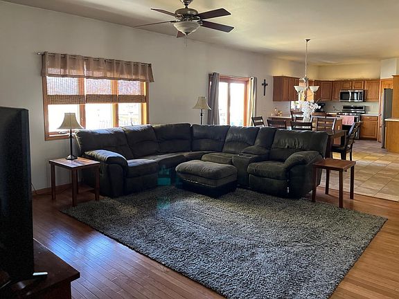 3rd image of 109 Cody Dr