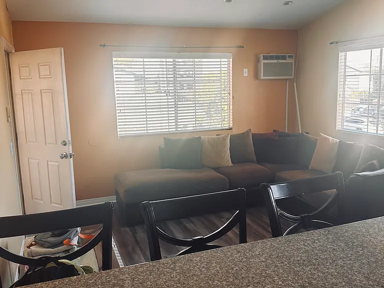 4218 Van Dyke Ave #3 — Photo 11