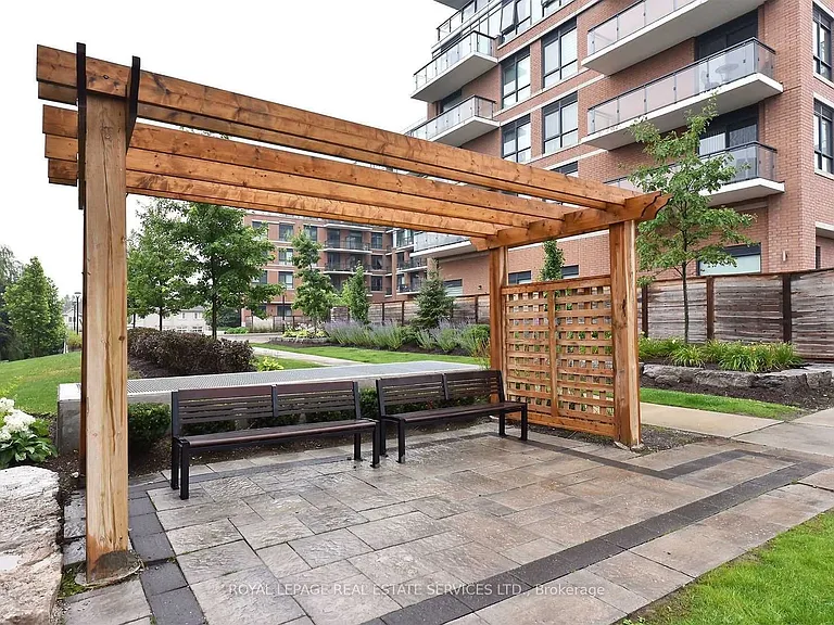 11611 Yonge St #306 — Photo 31