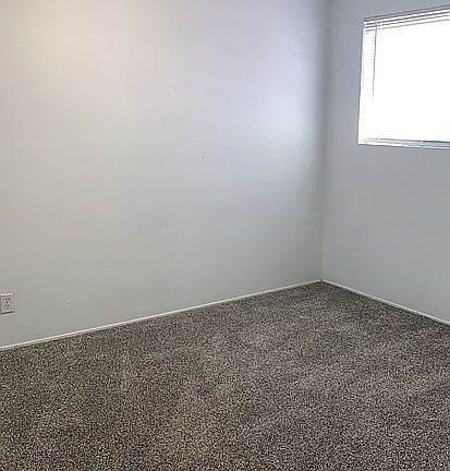 3rd image of 521 S Maryland Pkwy APT A4