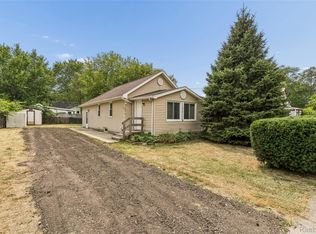 1470 Donovan St, Burton, MI 48529