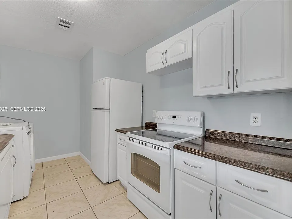 3793 NW 213th Ter