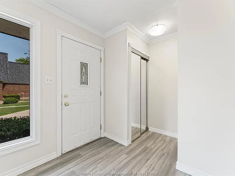 272 Victoria St S #40 — Photo 12