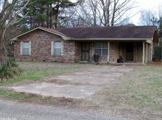 1006 E Cedar St, Warren, AR 71671