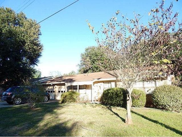 1st image of 4620 Emerald Dr