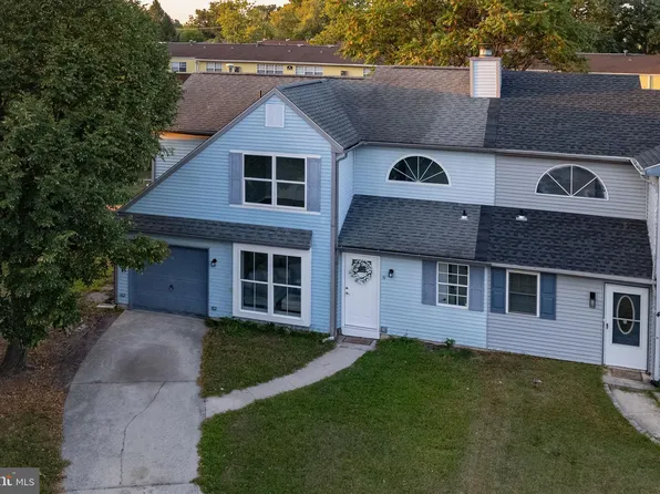 6 Pinehurst Ct, Lindenwold, NJ 08021