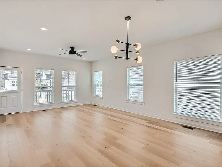 1144 Alcove Way — Photo 9