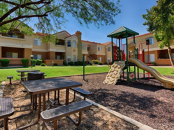 3rd image of 4750 E Union Hills Dr APT 2039
