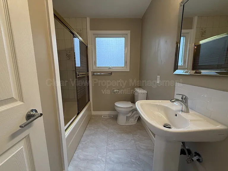 18 Trinity Pl W — Photo 19