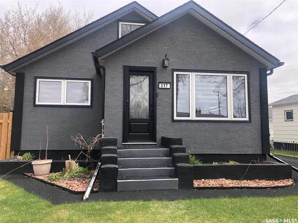 317 Maple Avenue, Yorkton, SK S3N 1W9