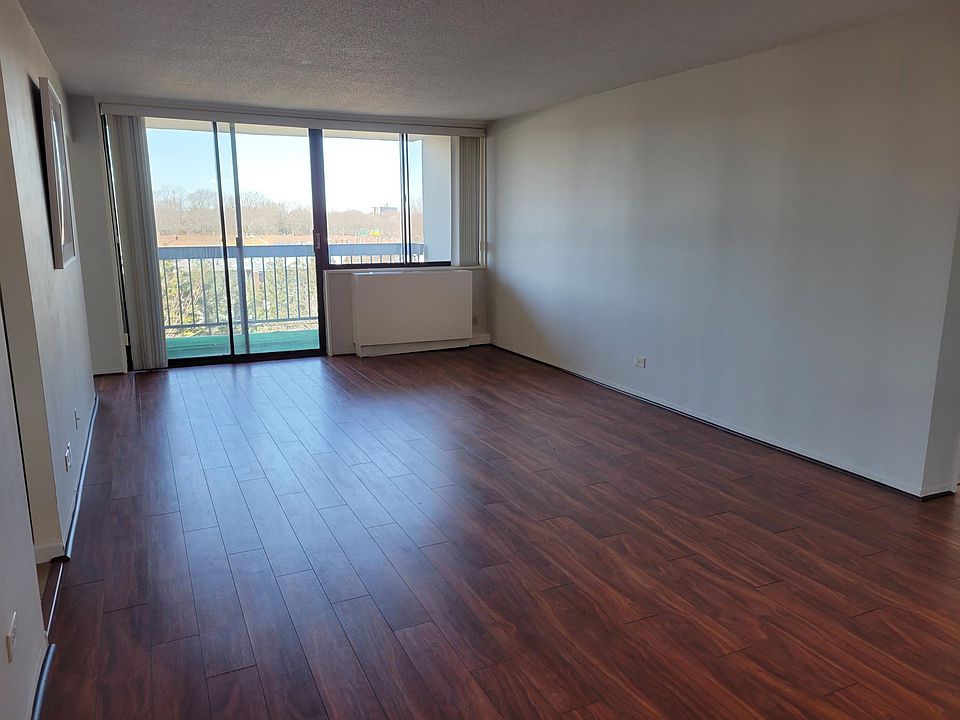 1st image of 1 Bay Club Dr APT 6X