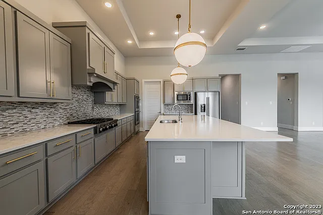4 bed, 4.0 bath, 3599 sqft, $5,800 — Photo 3