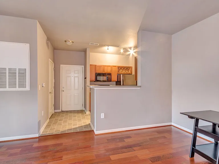 745 Walker Sq #2C — Photo 4
