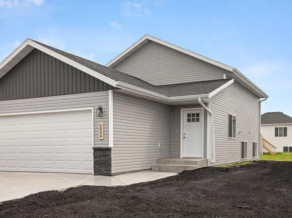6844 Thomas St, Horace, ND 58047