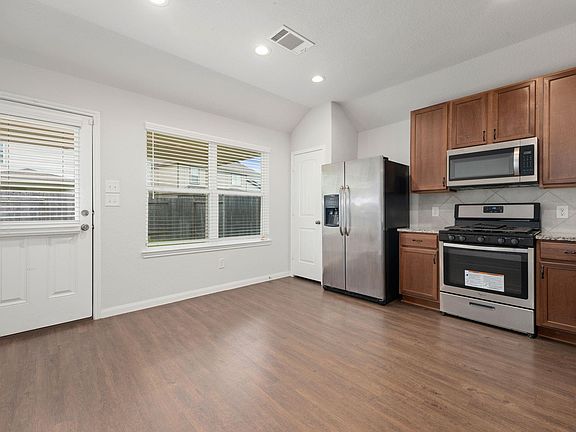 5th image of 17555 Greystanes Rd
