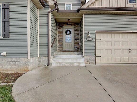 2nd image of 1329 Sussex Dr