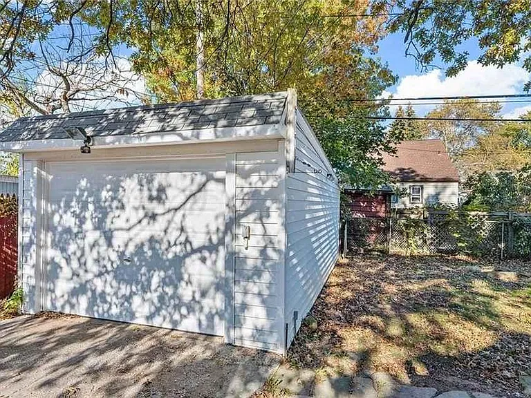 6906 Gerald Ave — Photo 2
