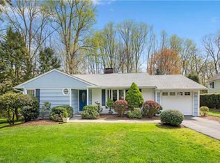 22 Dwight Ln, Bedford Hills, NY 10507