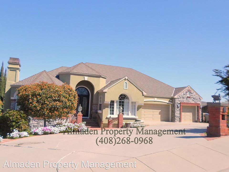1st image of 997 Woodview Pl