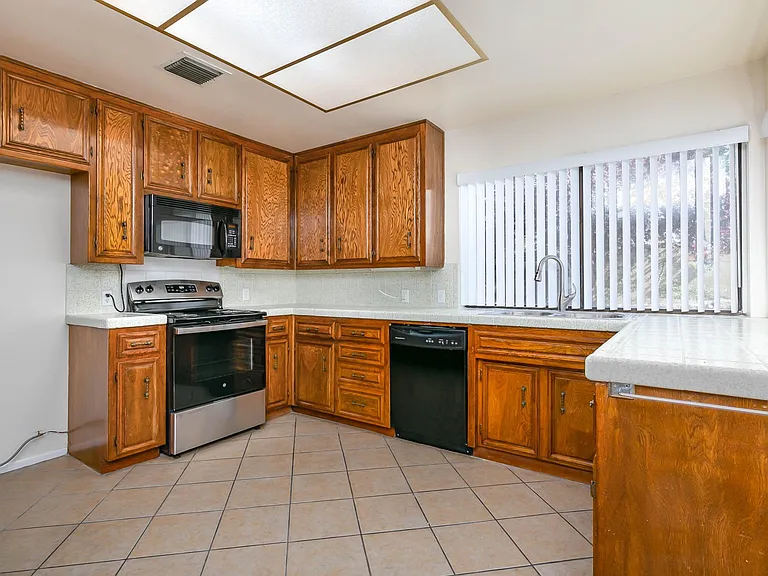 44038 Precise St — Photo 3