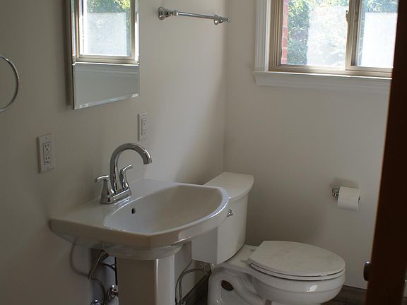 4th image of 2617 Glenview Ave