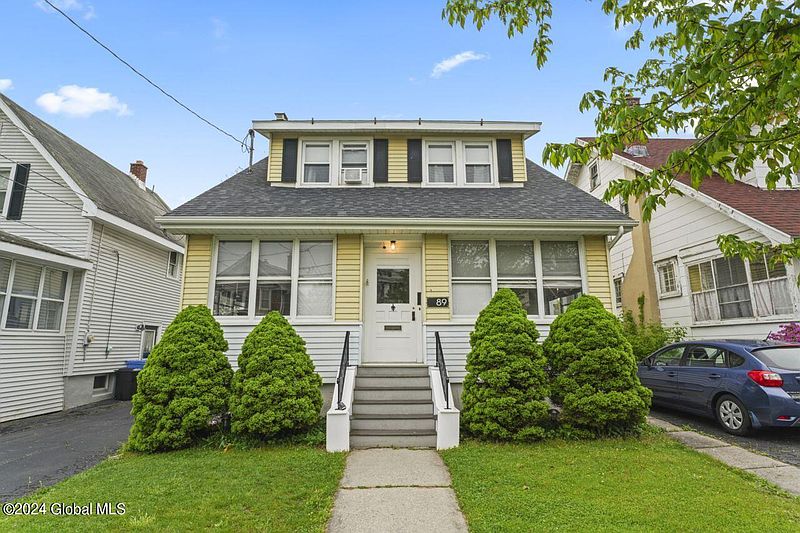 2nd image of 89 Grove Avenue