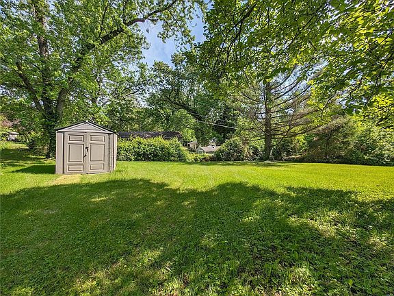 5th image of 2 Shireford Ln