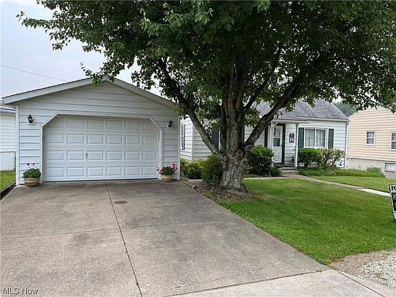 2nd image of 20 Grandview Dr
