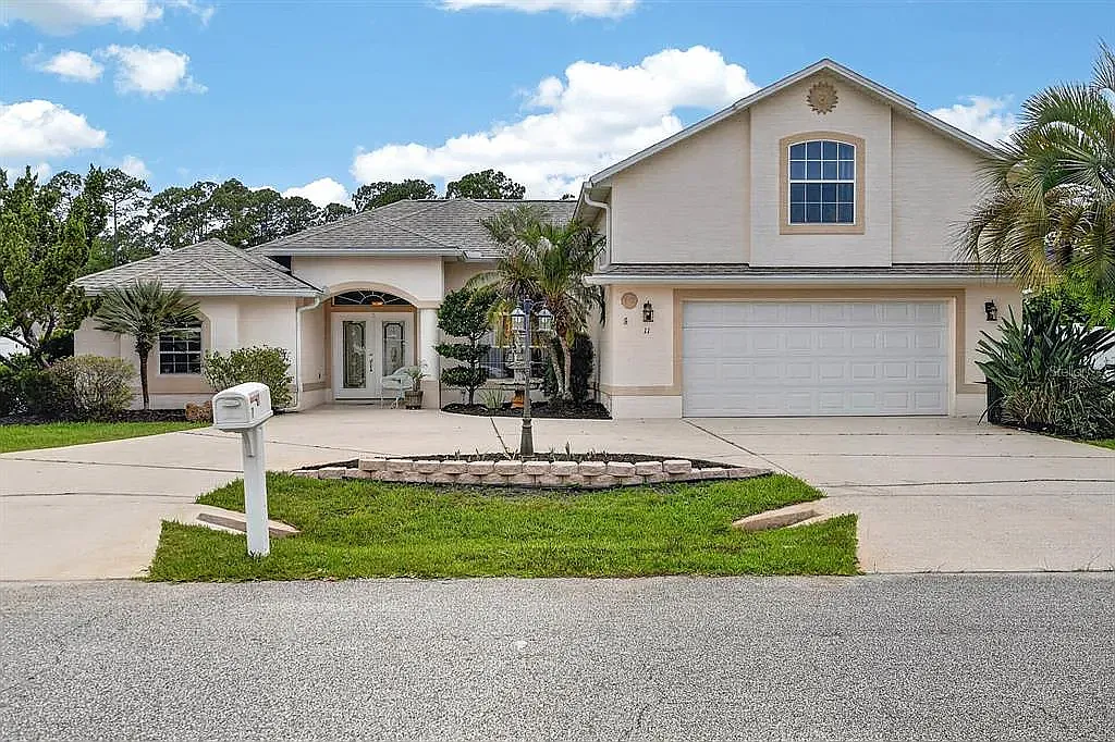 4 bed, 2823 sqft, $4,200 — Photo 1