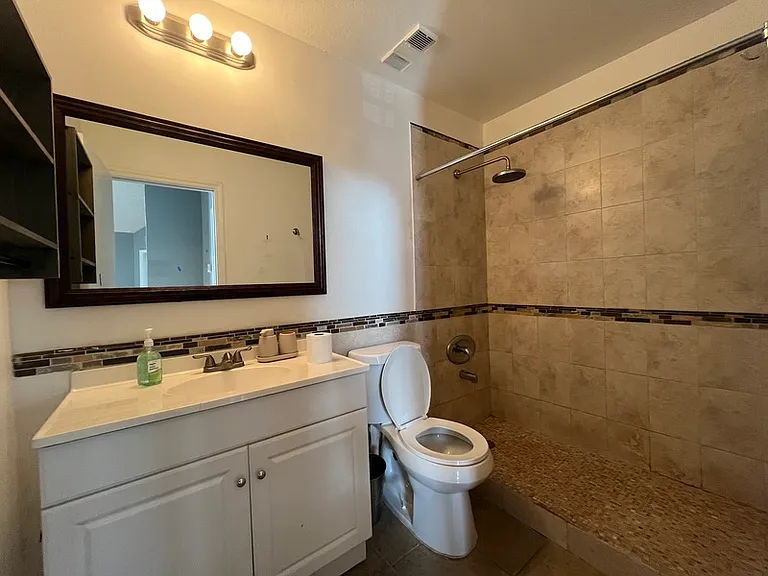 6154 Westgate Dr #303 — Photo 4