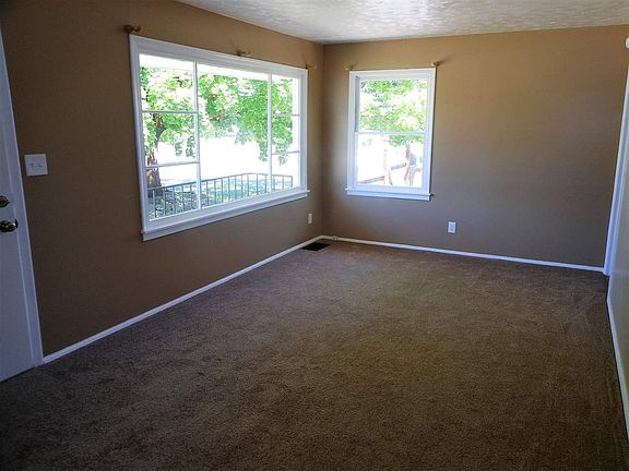 5th image of 1530 E Bismark Ave