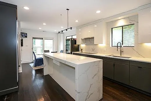 35 Old Pond Rd — Photo 9