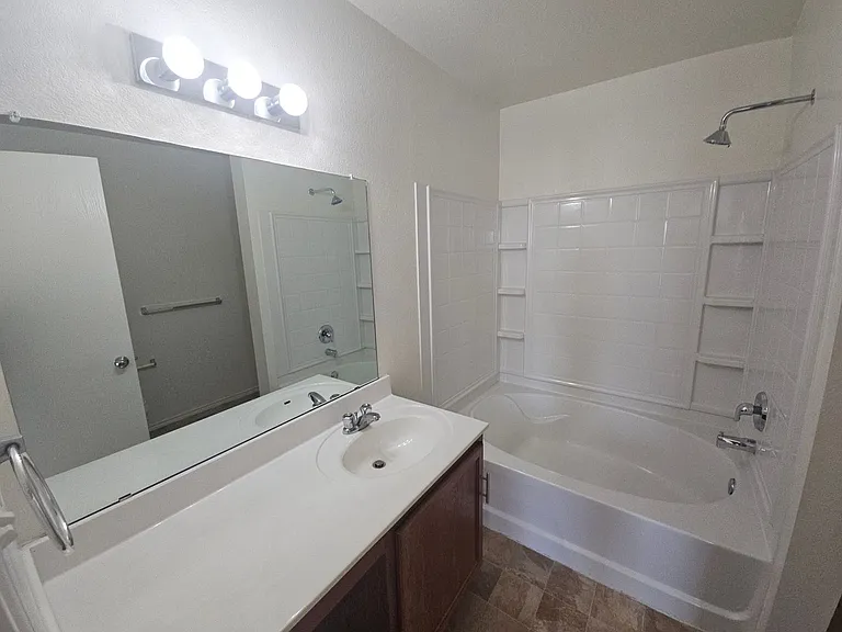 1432 Lauren Dr — Photo 21