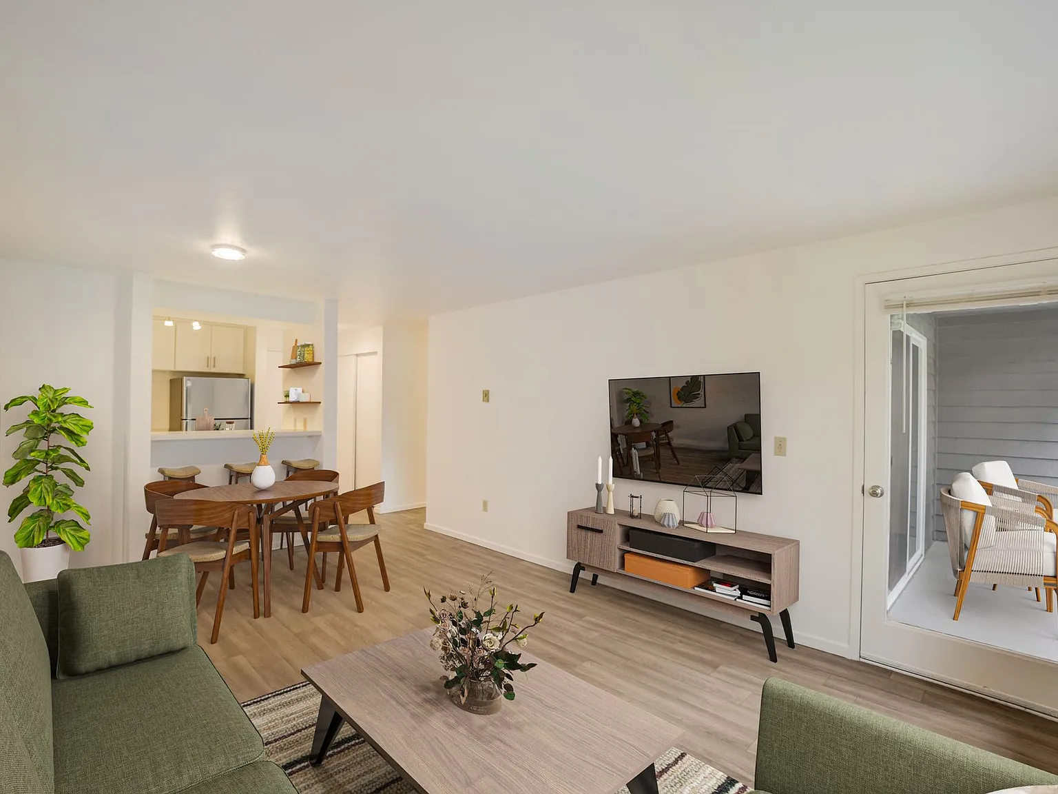 Hillcourt Apartments — Photo 2