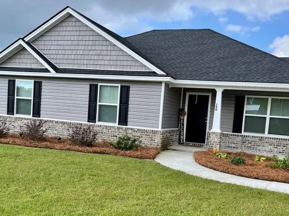 100 Auburn Cir, Glennville, GA 30427