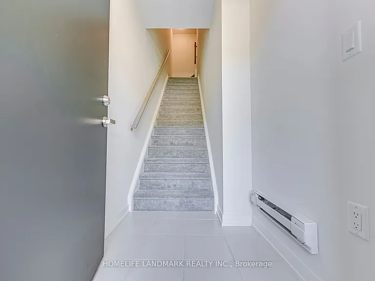 3538 Colonial Dr #14 — Photo 4