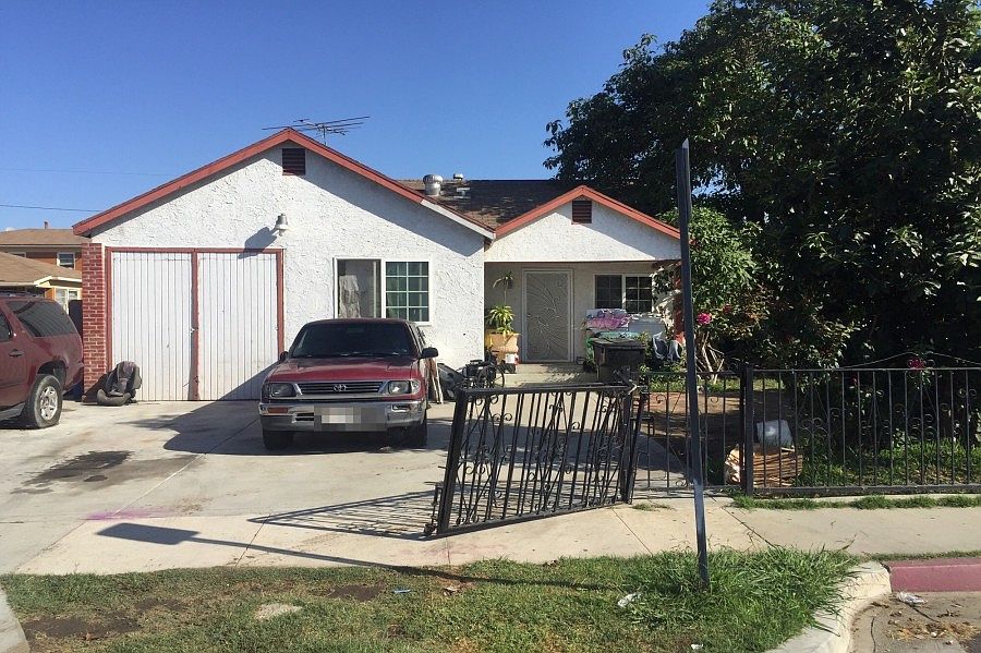 1st image of 3657 E 55th St
