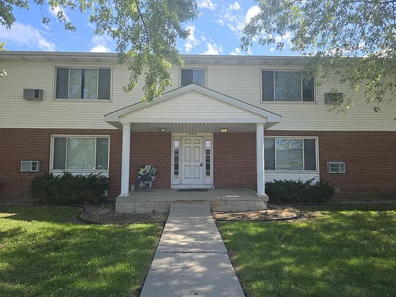 2108 Marathon Ave — Photo 2