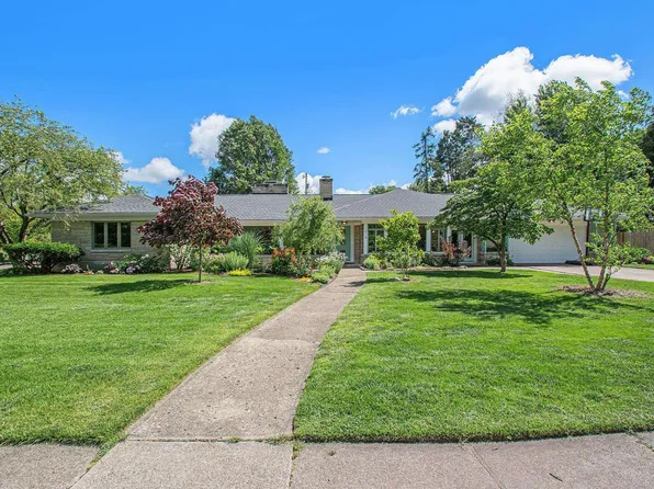 1914 Bader Ave, South Bend, IN 46617