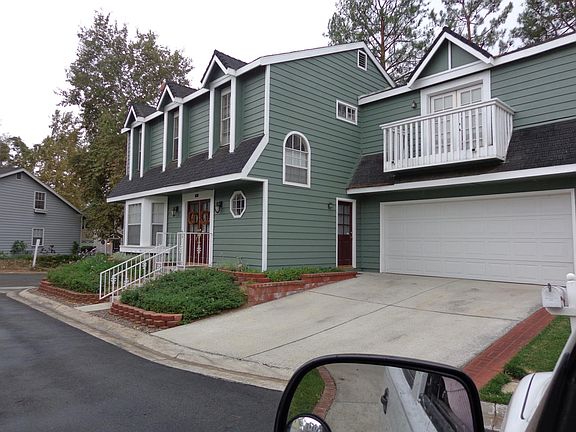 Bonus room over garage is one huge area, good for game room