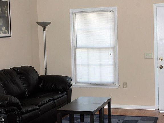 4th image of 230 Lanier Dr #187