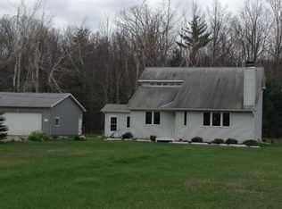 3957 Kim Ct, Otter Lake, MI 48464