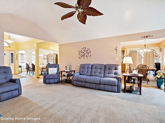 4th image of 1089 Southcreek Dr