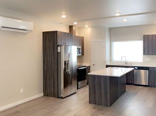 640 E St #101, Blaine, WA 98230