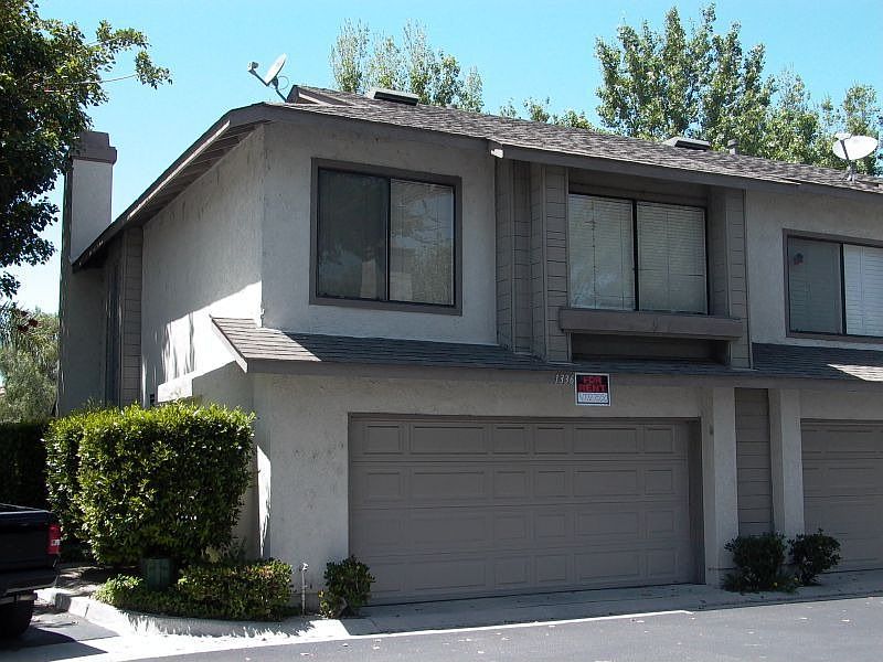 2nd image of 1336 N Schooner Ln