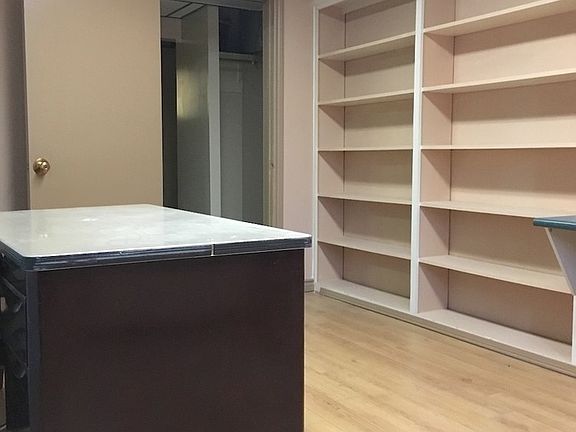 2nd image of 206 Wellington St #7
