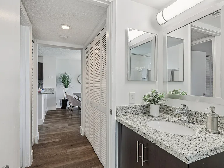 B2- Model Unit (2bd 2bth)