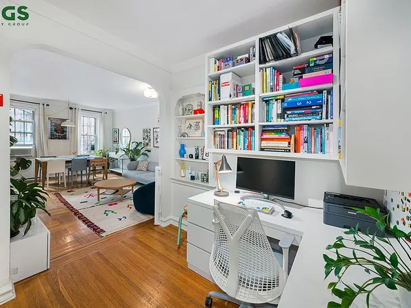 360 Clinton Ave APT 5D, Brooklyn, NY 11238